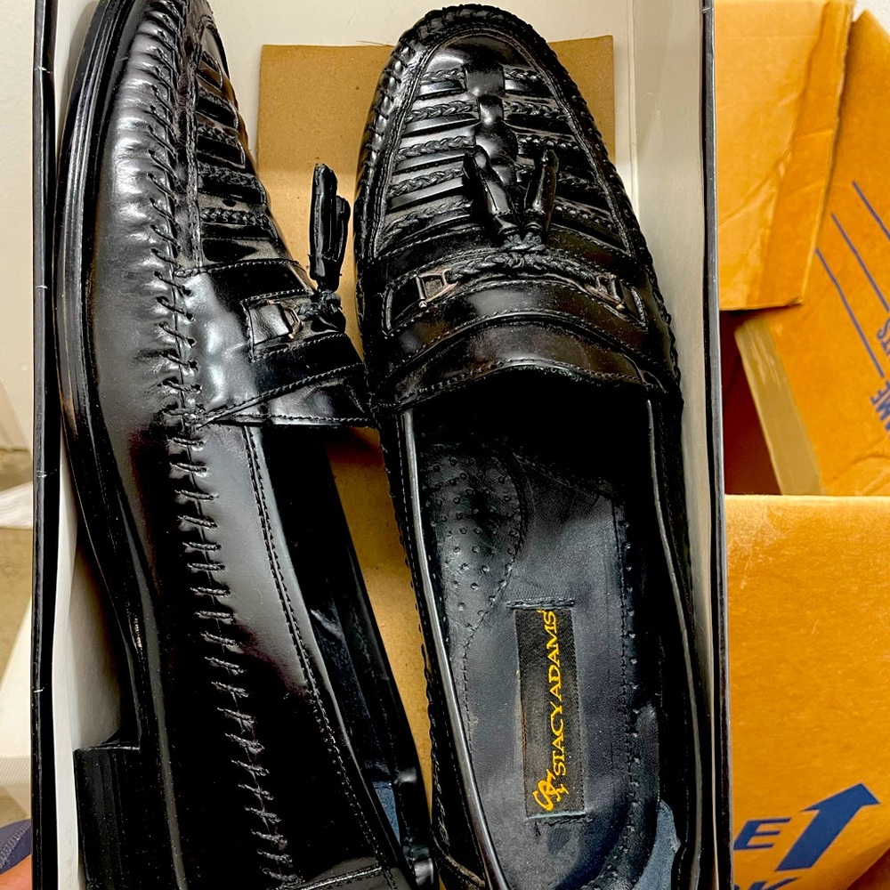 Men’s Stacy Adams “Carlton” size 12 with Tassle embellishments